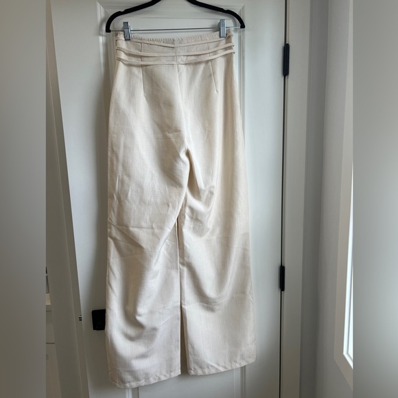 PrettyLittleThing Cream Wide Leg Pants - Picture 5 of 5